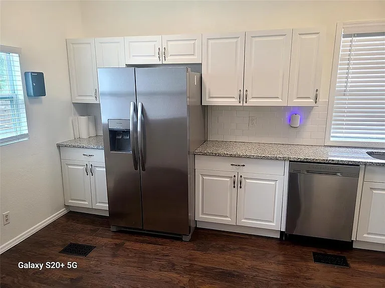 2220 E 17th Ave — Photo 7