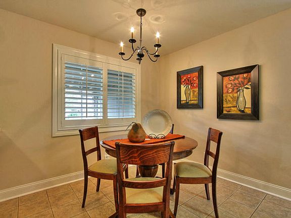 5th image of 4122 Vistamont Dr