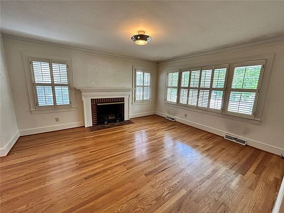 3rd image of 238 Belton Dr