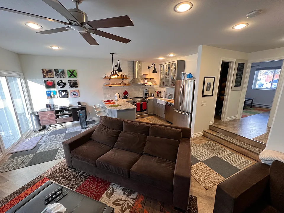 108 Summit Dr