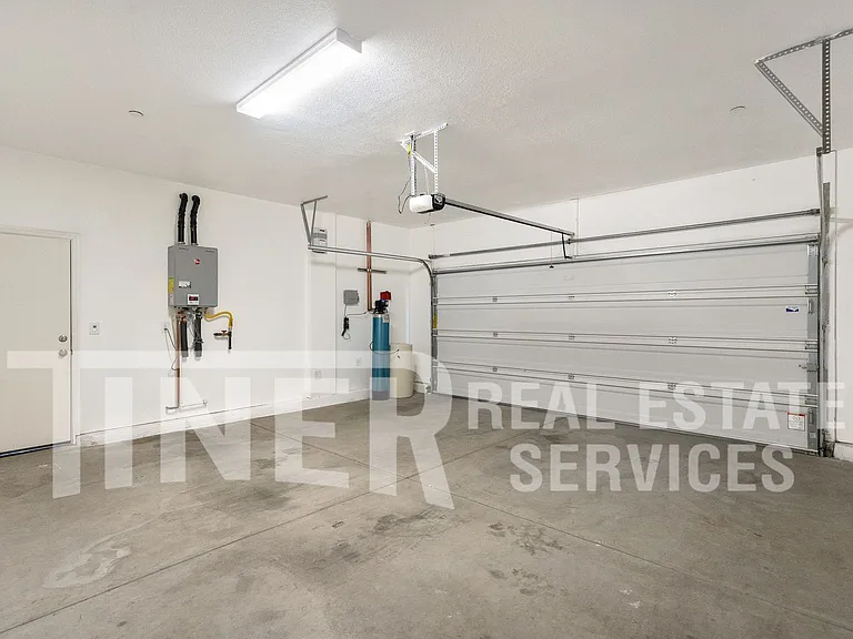 8409 Stara St — Photo 21