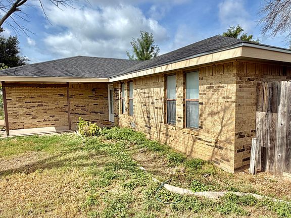 4th image of 1317 Gregory Dr