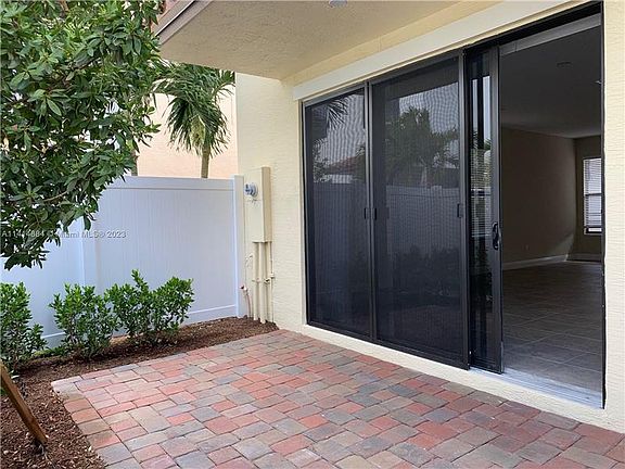4th image of 130 NW 209th Trl #130