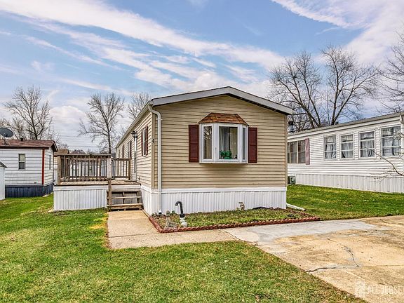 4th image of 4 Byron Rd