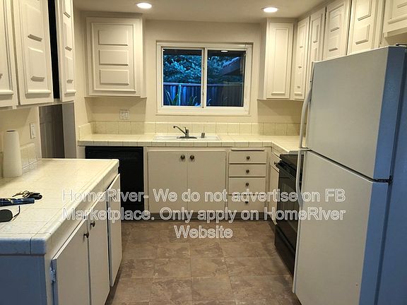 4th image of 52 Mossglen Cir