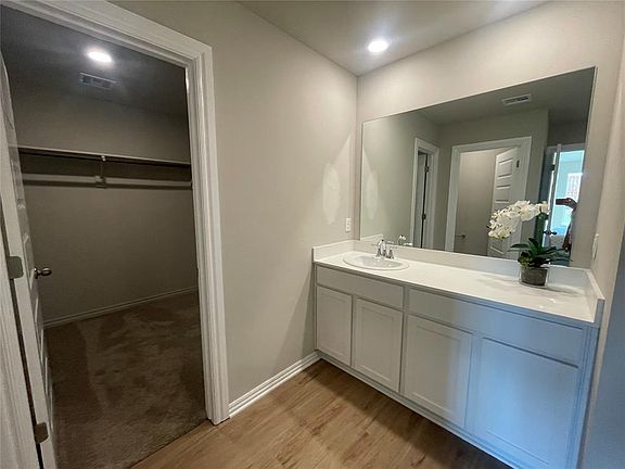 5th image of 2809 Otis Ln