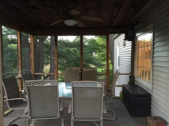4th image of 118 Chatham St