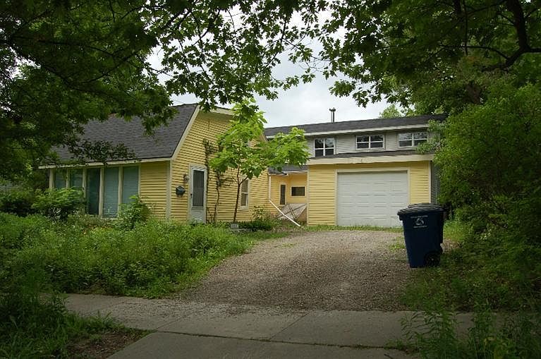 1st image of 1501 Broadway St