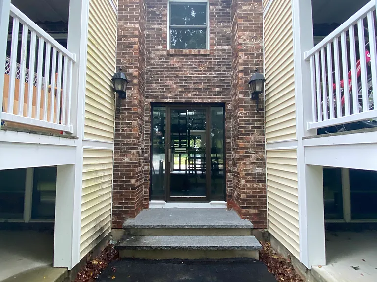 23 Glenwood Ave #14 — Photo 4