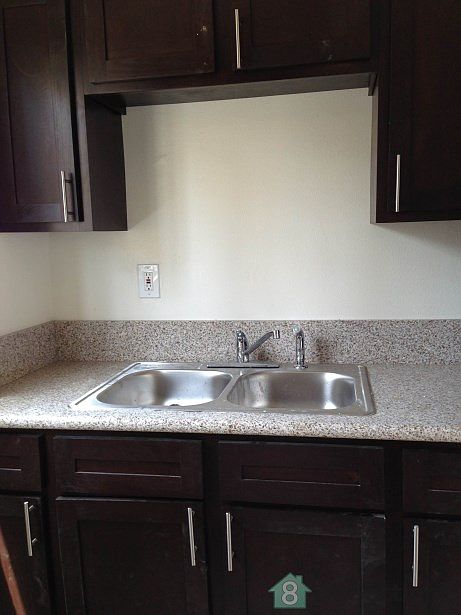 2nd image of 1181 W 39th St