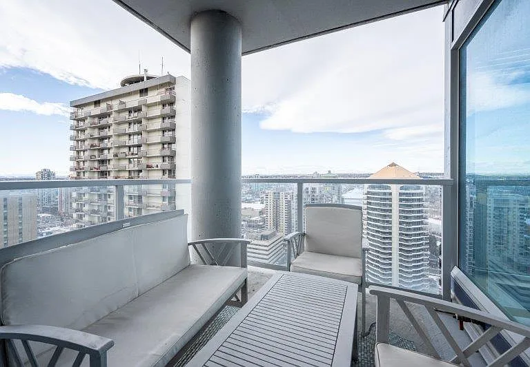 930 6th Ave SW #2801 — Photo 18