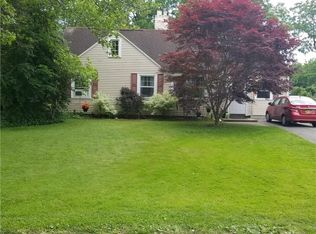 345 Sunset Ct, Rochester, NY 14618