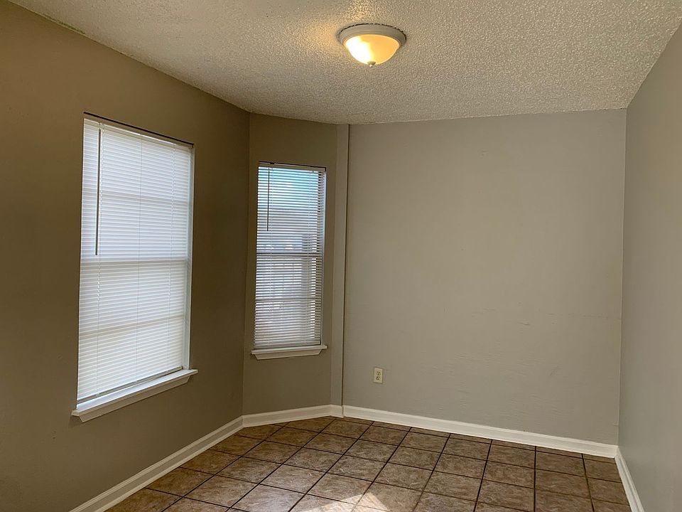 1st image of 709 Quetzal St #1