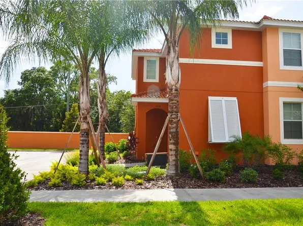 700 Las Fuentes Dr, Kissimmee, FL 34746