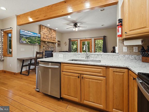 4th image of 13 Cedar Creek Dr #1