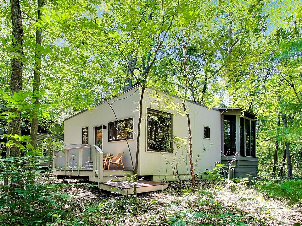 1st image of 60 Tryon Farm Ln
