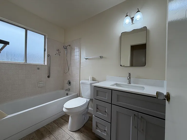 113 Cedar St #4 — Photo 14