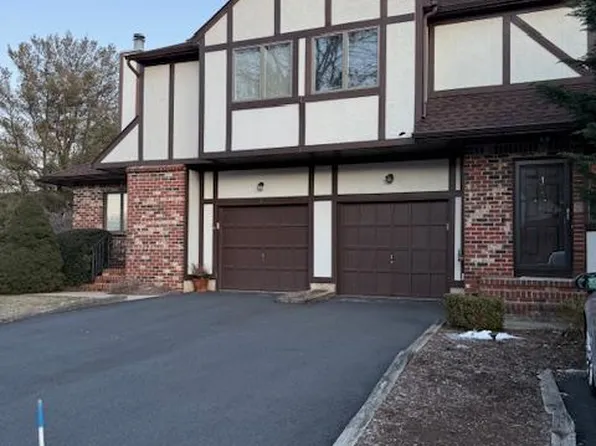 3 Balamor Ln, Ewing, NJ 08628