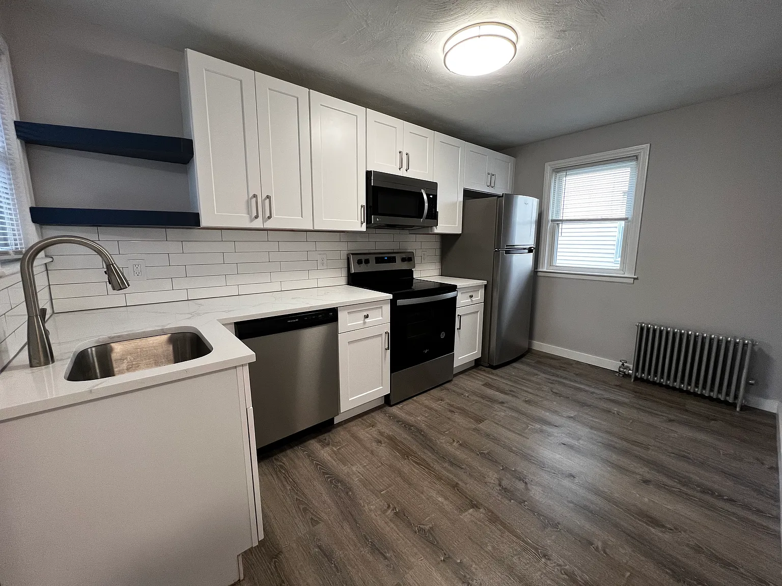 2 bed, $1,695 — Photo 2
