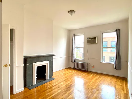 Rented by TheRealEstateCompany.com LLC | media 12