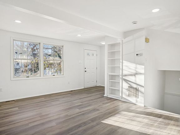 5th image of 5205 Pleasure Cove Ct