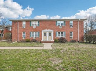 1150 Valley Rd APT 1B, Wayne, NJ 07470