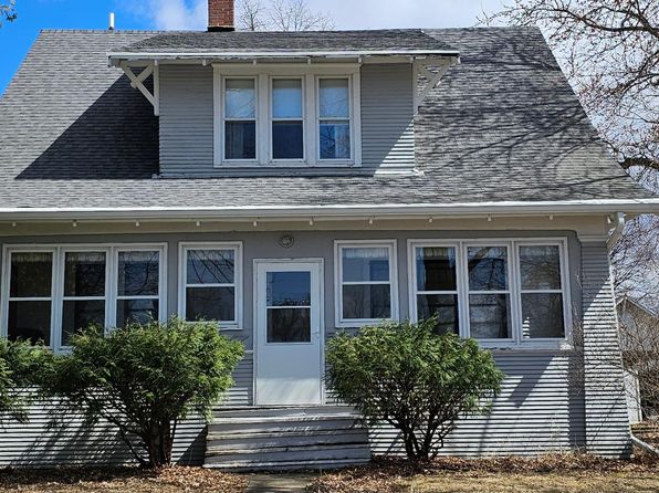 502 Park St S, Fairfax, MN 55332