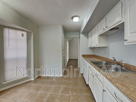 3rd image of 1337 Southridge Dr