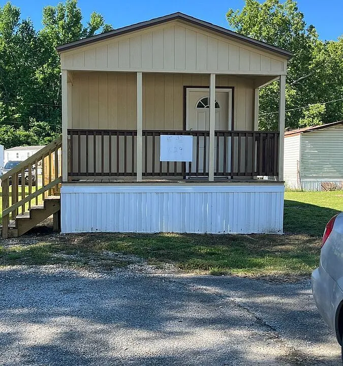 1629 Dena Dr