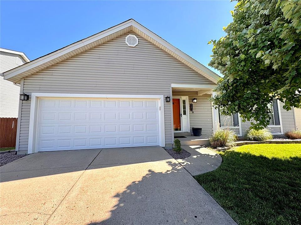1st image of 543 Chapel Cross Dr