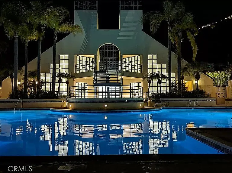 Community pool