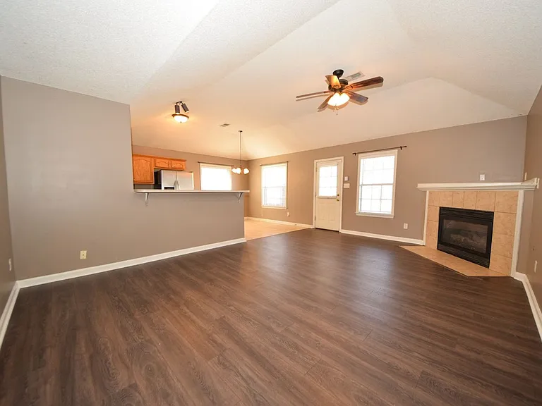 6898 Skylar Mill Ave — Photo 3