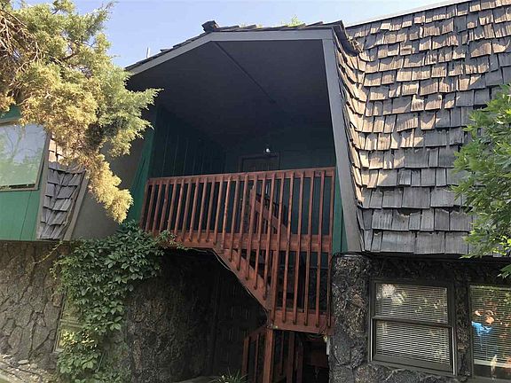 2nd image of 275 Hewlett Dr