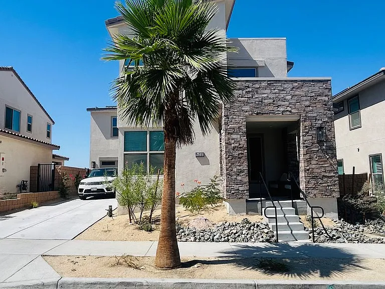 74222 Storke Dr — Photo 33