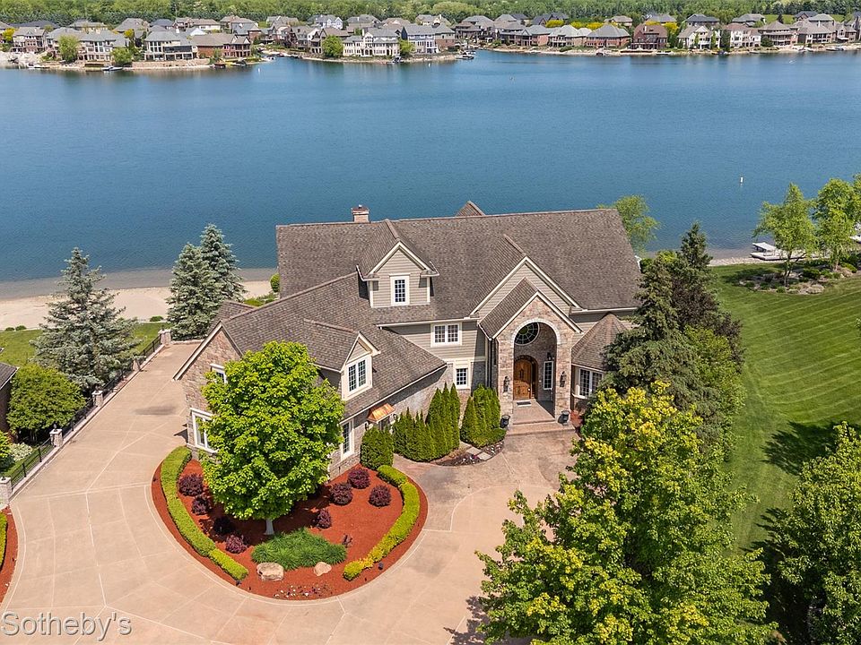 1st image of 10611 Lighthouse Point