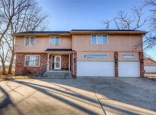 6710 Indianola Ave, Des Moines, IA 50320