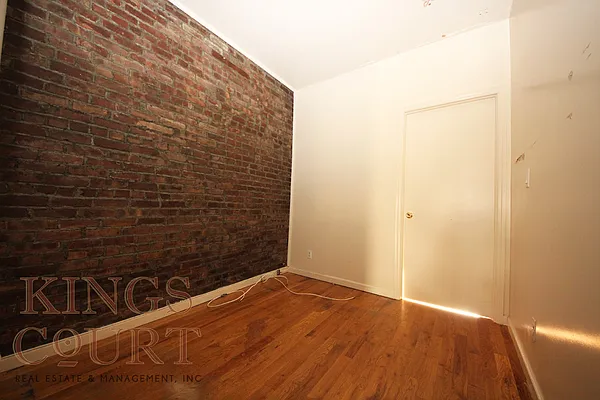 Rented by Kings Court Real Estate | media 38