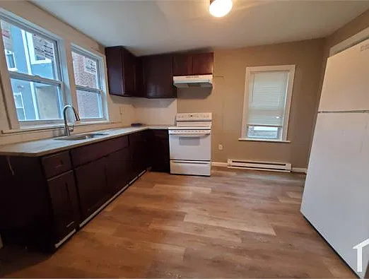 3 bed, 1430 sqft, $1,495 — Photo 2