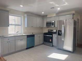 487 S 18th St Floor 1-2, Newark, NJ 07103