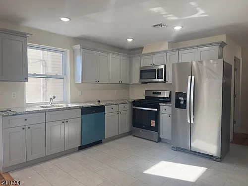 487 S 18th St #1-2 Photo 1