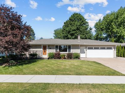 901 Carol Lynn Dr, Little Chute, WI, 54140