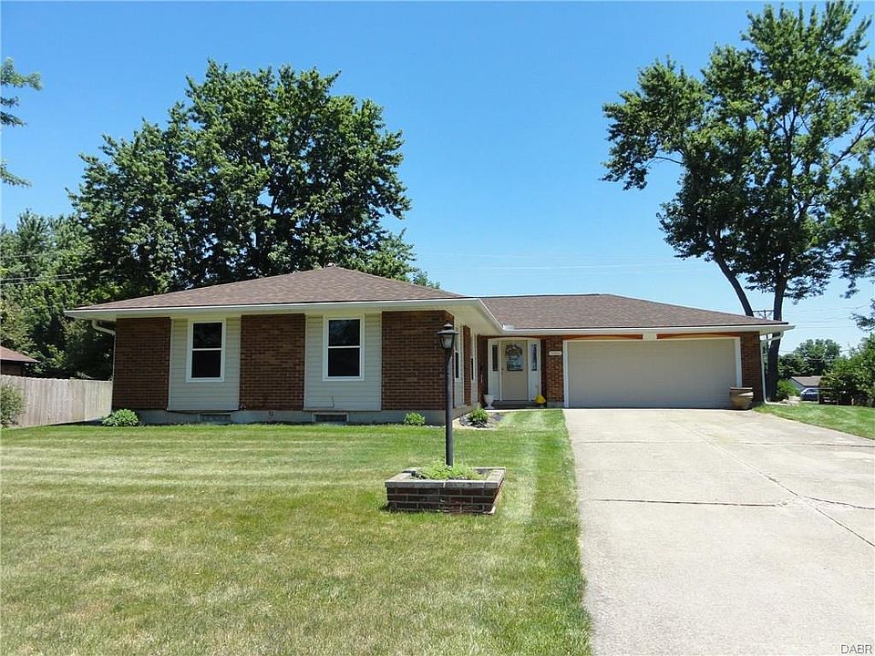 1st image of 7060 Woodcroft Dr
