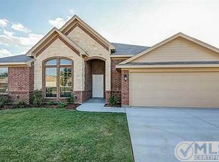 613 Daniel, Burleson, TX 76028