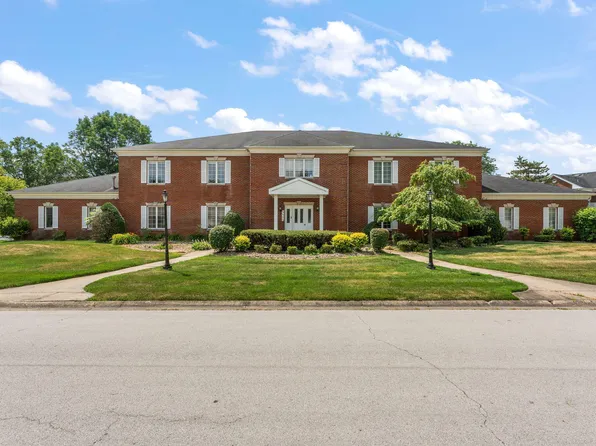 18 Glen Eagles Dr, Schererville, IN 46375