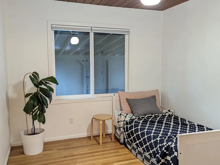 5115 SE 51st Ave — Photo 11
