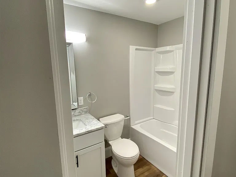 201 West Ave #14 — Photo 2