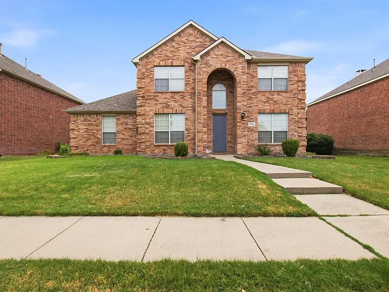 7852 Rainbow Falls Dr — Photo 2