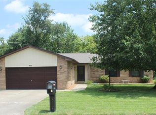166 Huntleigh Dr, Belleville, IL 62220