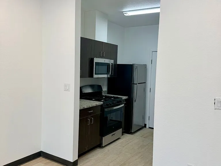 1134 S Palm Ave — Photo 25