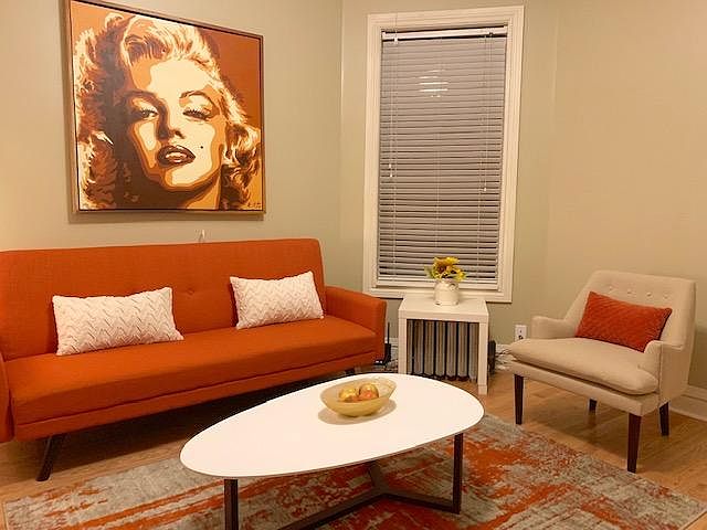 1st image of 1134 W Oakdale Ave APT 3R